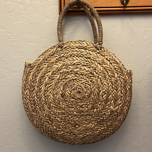 REFORMATION CIRCLE STRAW TOTE BAG- Natural - Picture 3 of 10